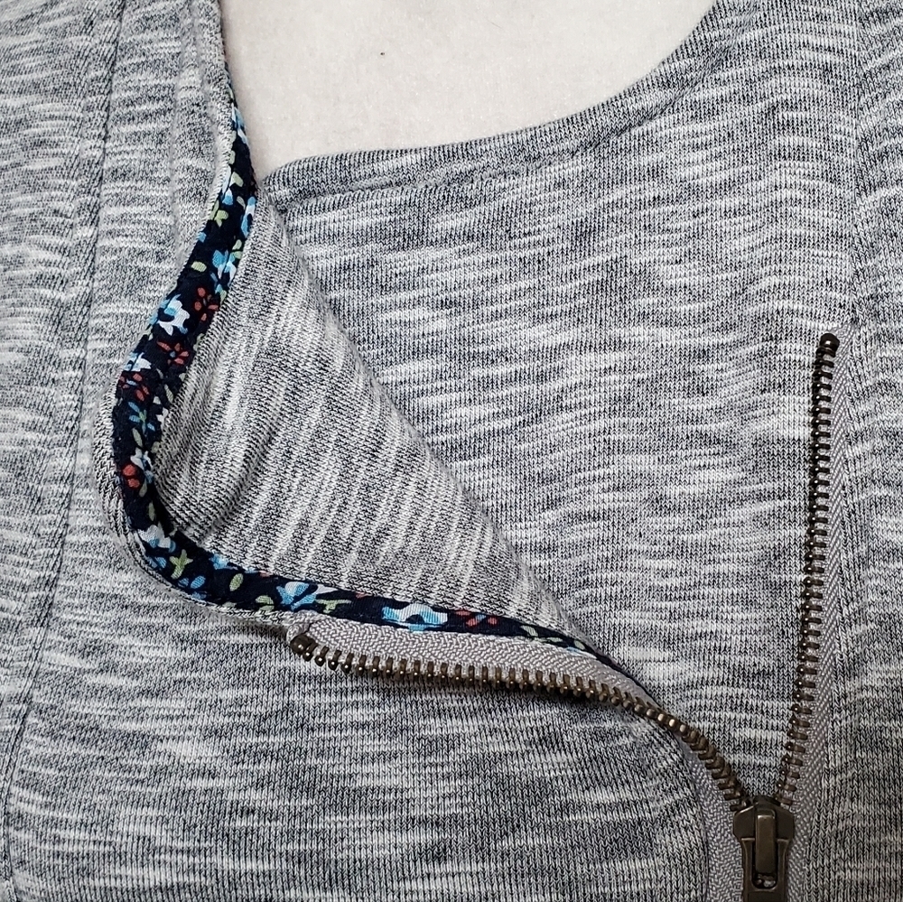 MATILDA Jane Afternoon Drive Heather Grey Knit Floral Trim Cropped Moto Jacket - Picture 5 of 13